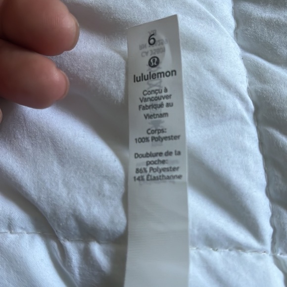 Lululemon - Picture 3 of 4
